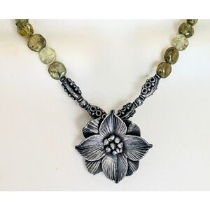 Vintage Sterling Silver Camelia Flower Green Tourmaline Beaded  Necklace 15"